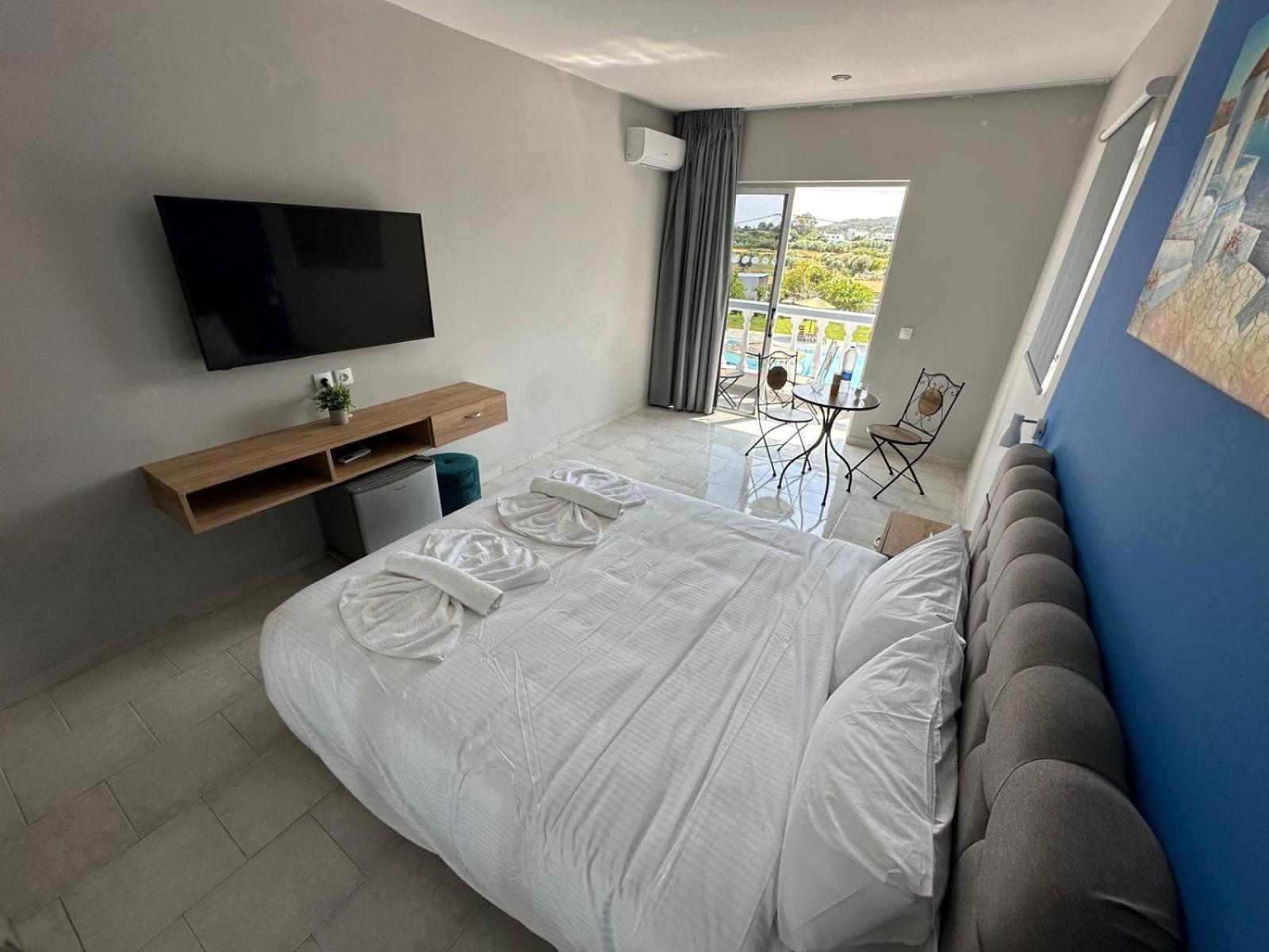 Ayit Hotel Theológos Exteriör bild